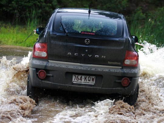 SsangYong Action: фото корейского кроссовера