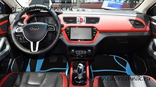 Салон JAC iEV7S