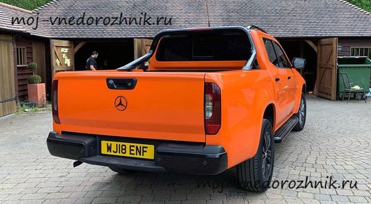 Mercedes X-Class вид сзади