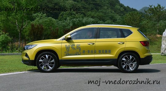 Кроссовер Jetta VS5 вид сбоку