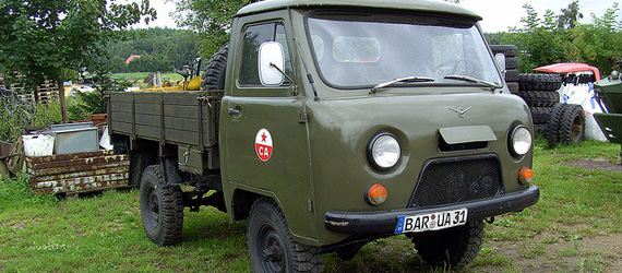 UAZ 3303 