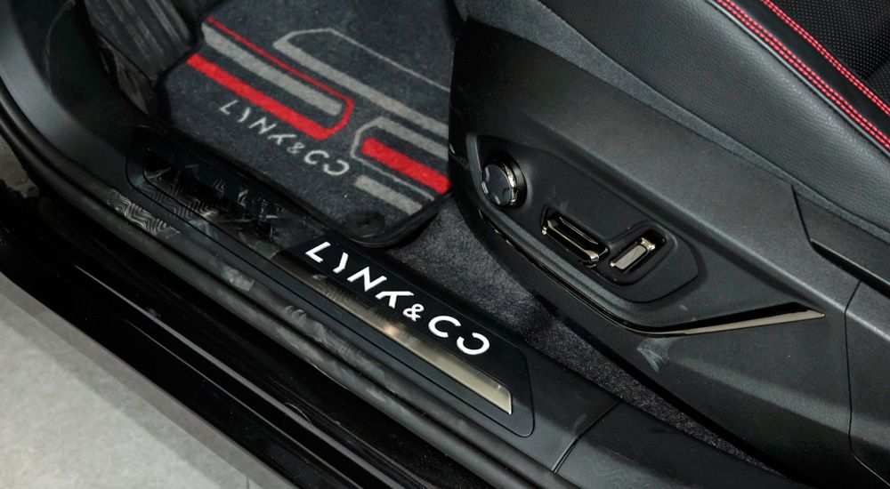 Китайский кроссовер Lynk & Co 05