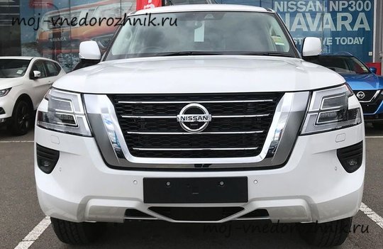 Новый Nissan Patrol вид спереди