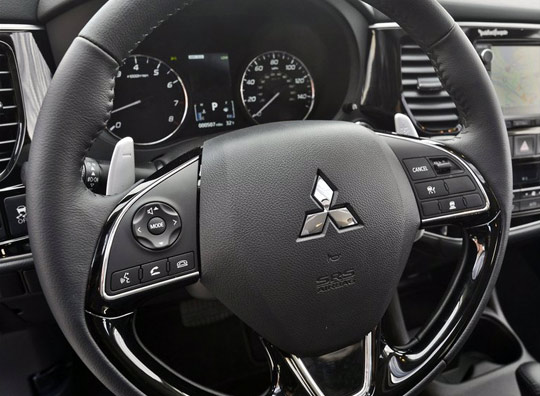 Mitsubishi Outlander 2016 салон фото