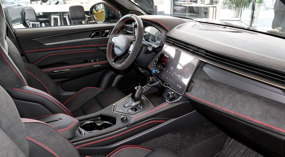 Интерьер Lynk & Co 05