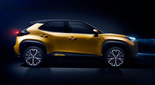 Toyota Yaris Cross вид сбоку