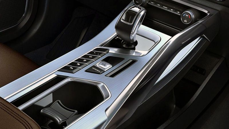 Интерьер Geely Binyue