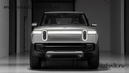 Rivian R1T вид спереди