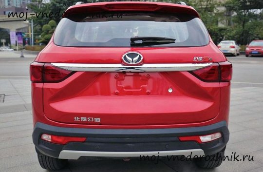 Кроссовер Huansu S5 фото