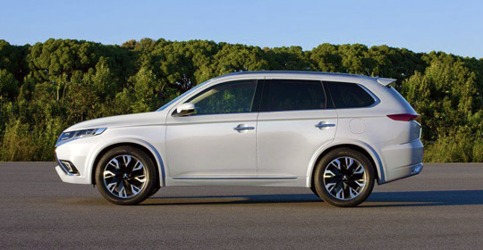 Mitsubishi Outlander PHEV 2016
