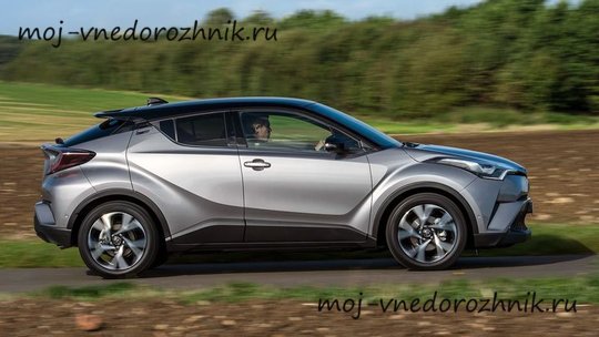 Тойота C-HR 2018 вид сбоку