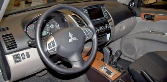 Mitsubishi Pajero Sport салон