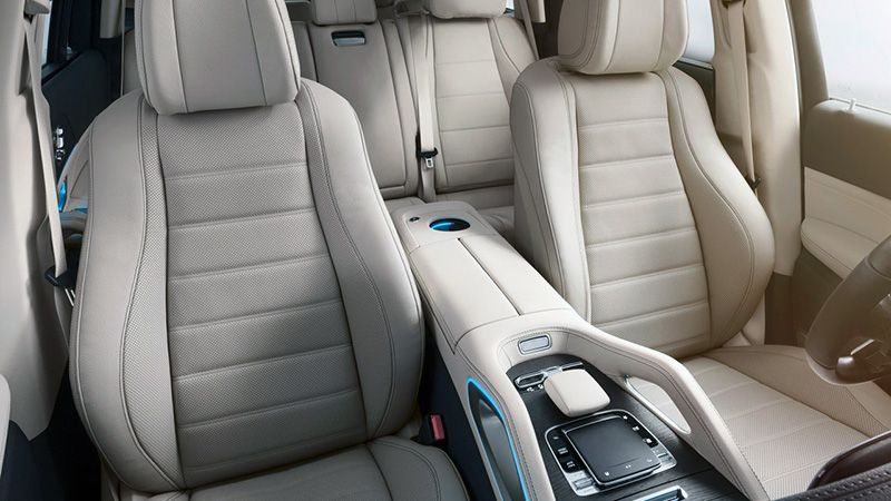 Интерьер салона Mercedes-Benz GLS 2020