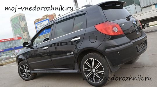 Geely MK Cross отзывы владельцев с фото