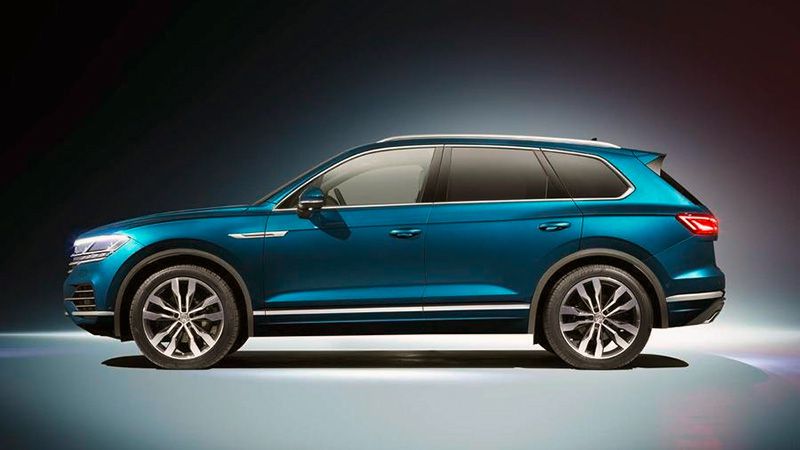 Volkswagen Touareg 2018 вид сбоку